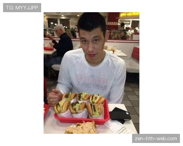 施洋训练完直接啃鸡腿？这自律人设有点扛不住啊